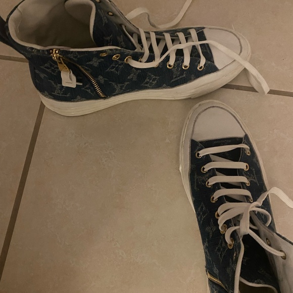 Louis Vuitton Shoes - Picture 2 of 6